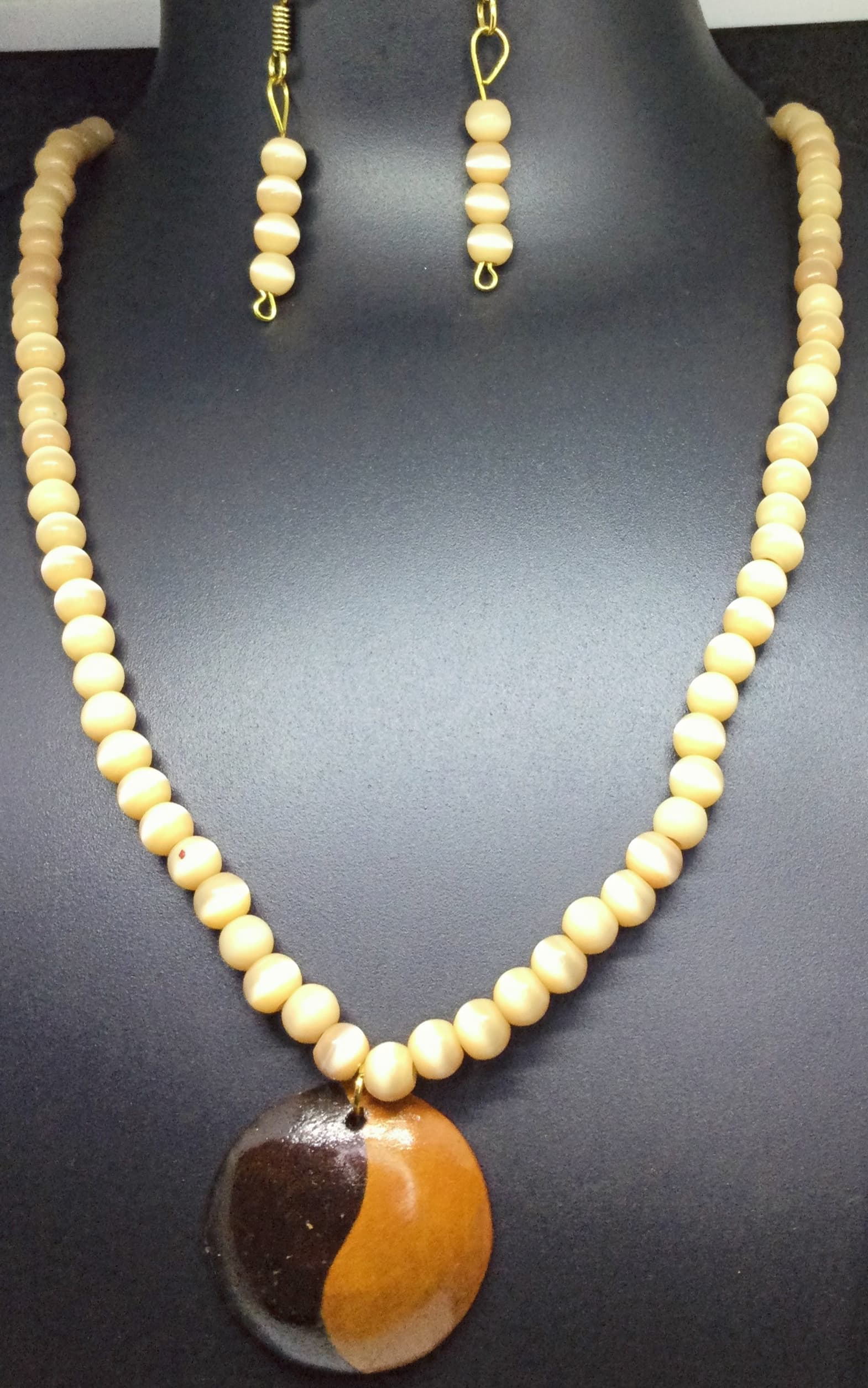 Necklace and earring set — cream with an agate teardrop