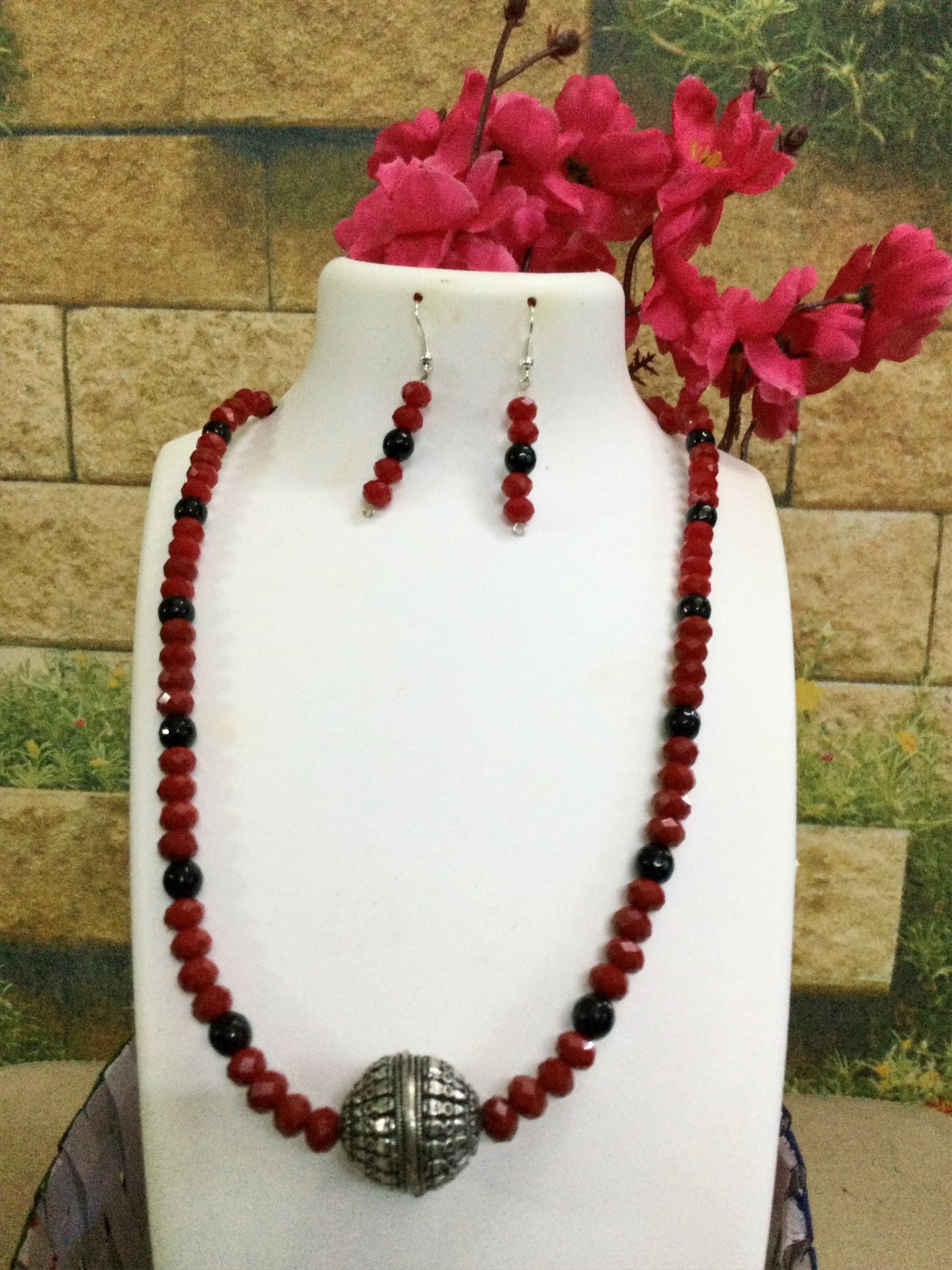 Necklace and earring set — red with a silver medallion