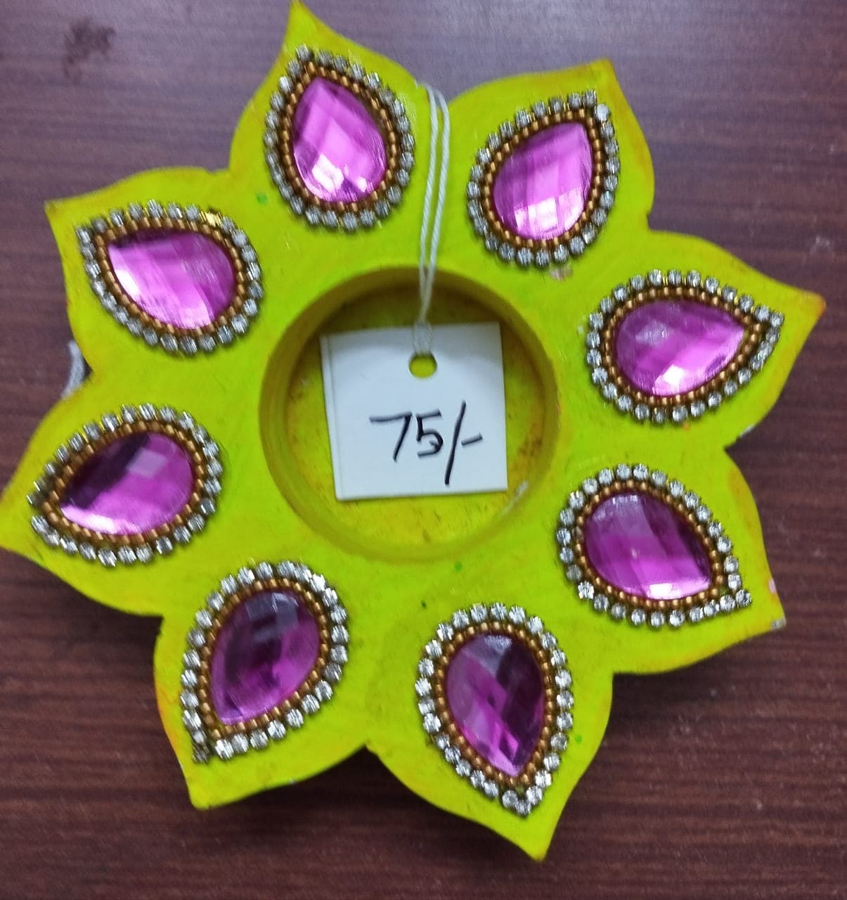 Diya · DHIYA0002
