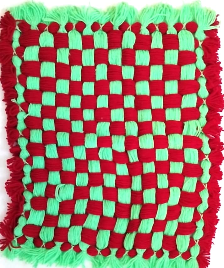 Handwoven mat · MT1026