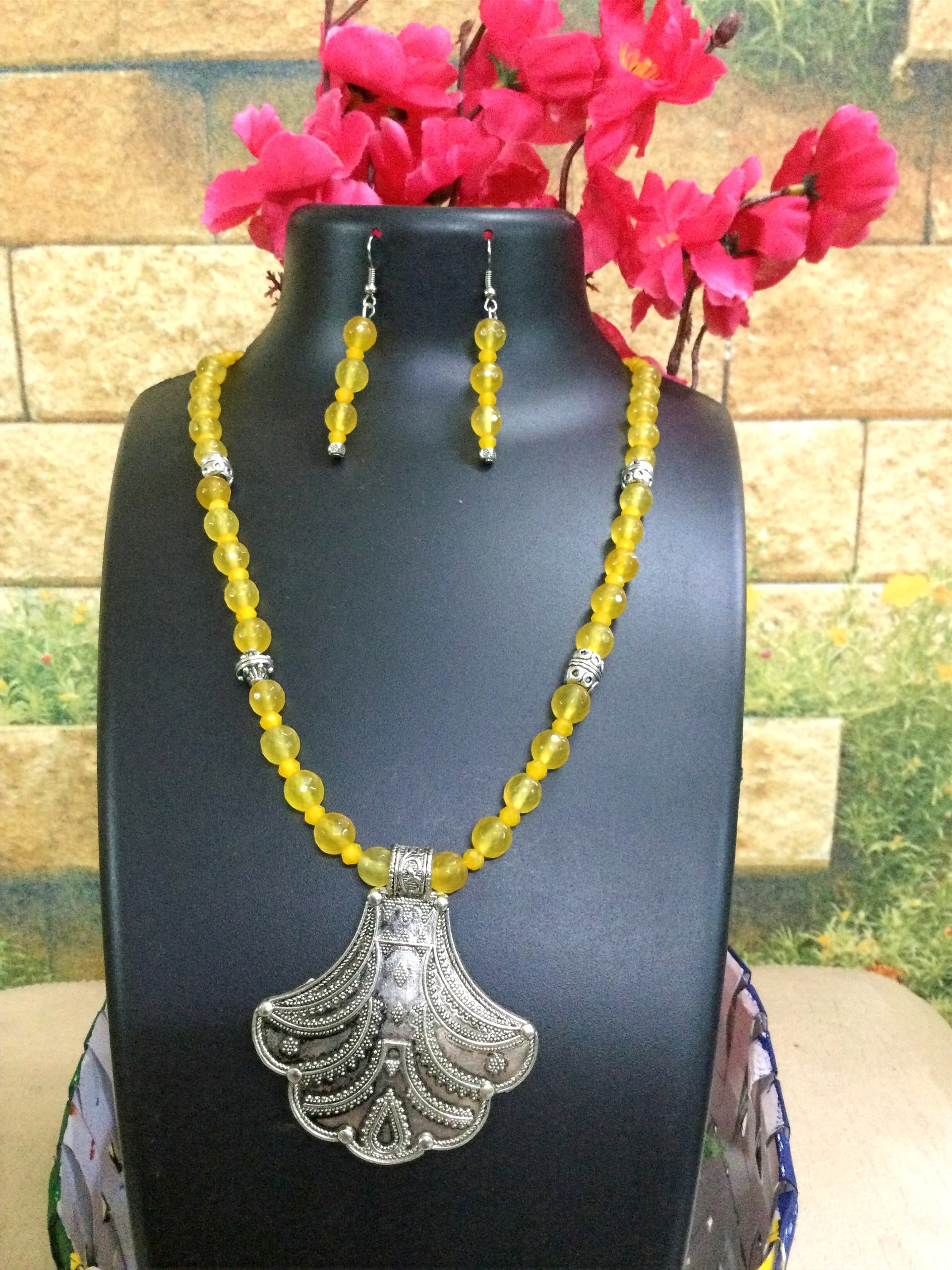 Necklace and earring set — olive with a silver shell pendant