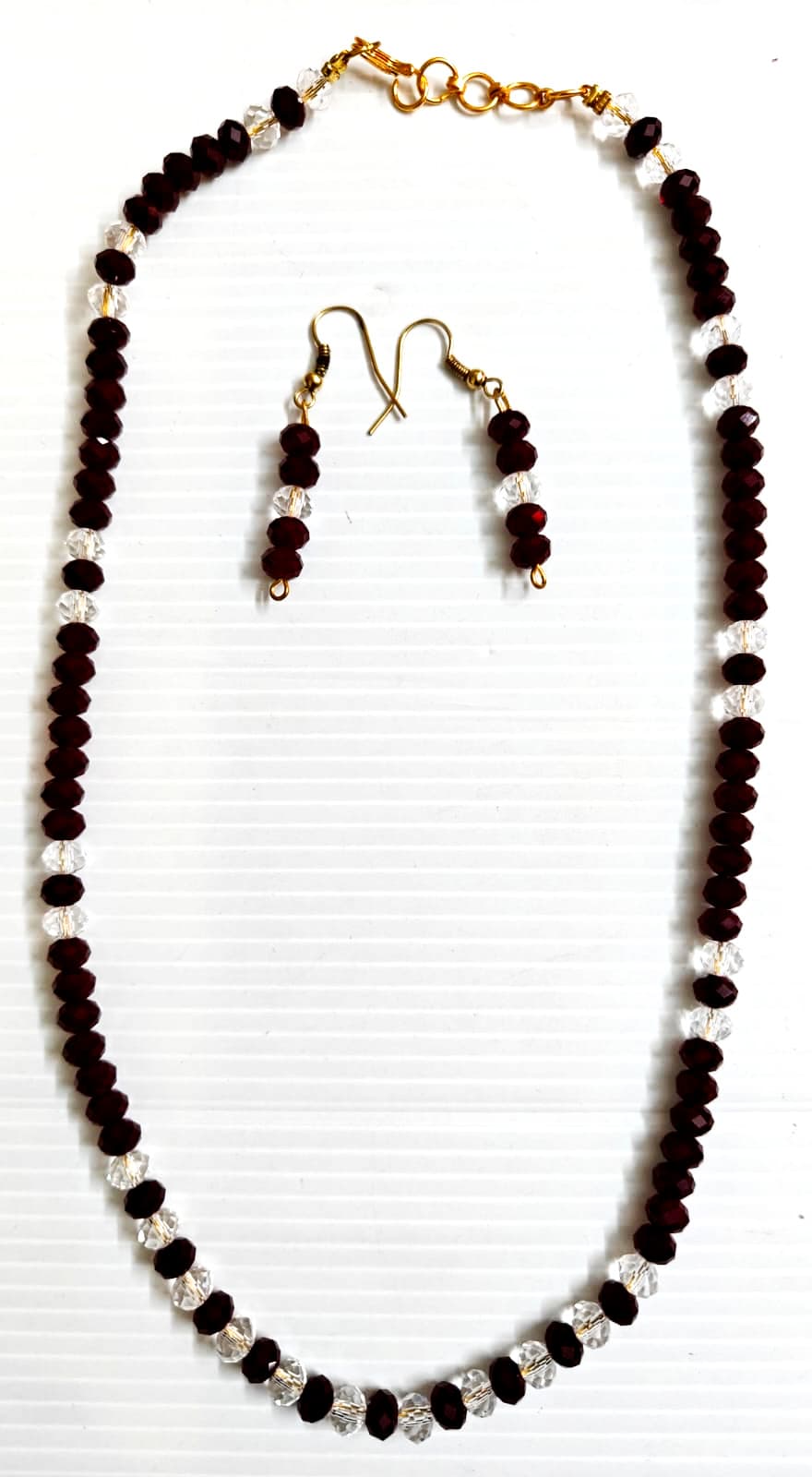 Necklace and earring set — black and white