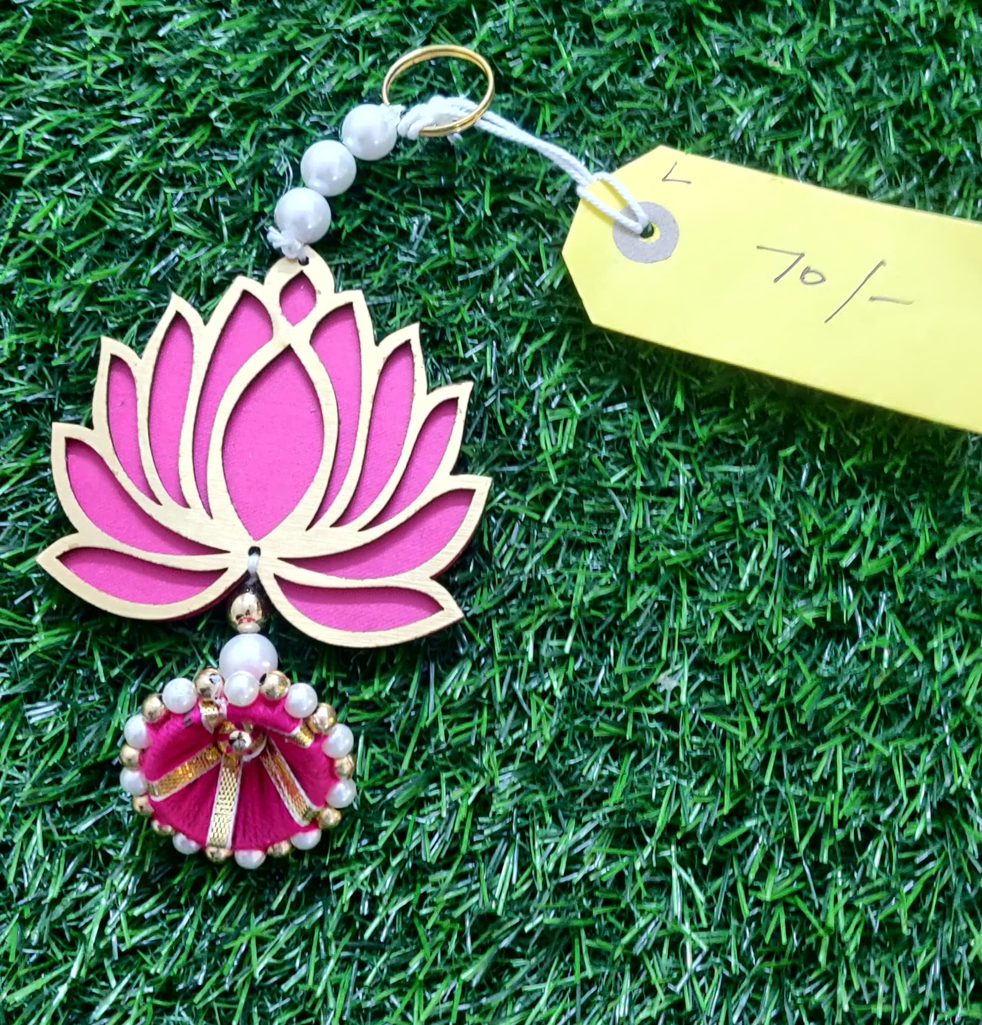 Small hanging · LT0001