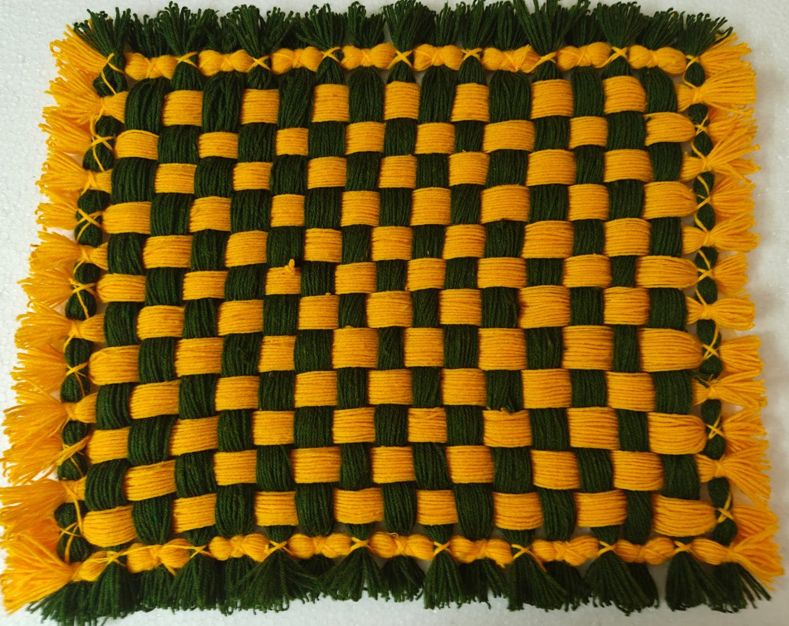 Handwoven mat · MT1016